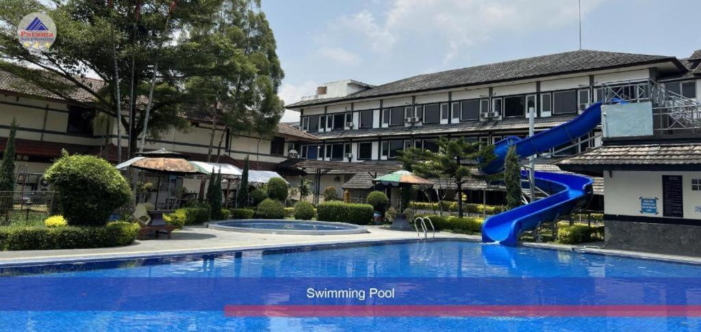 Hotel Parama Puncak Esterno foto