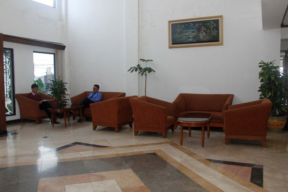 Hotel Parama Puncak Esterno foto