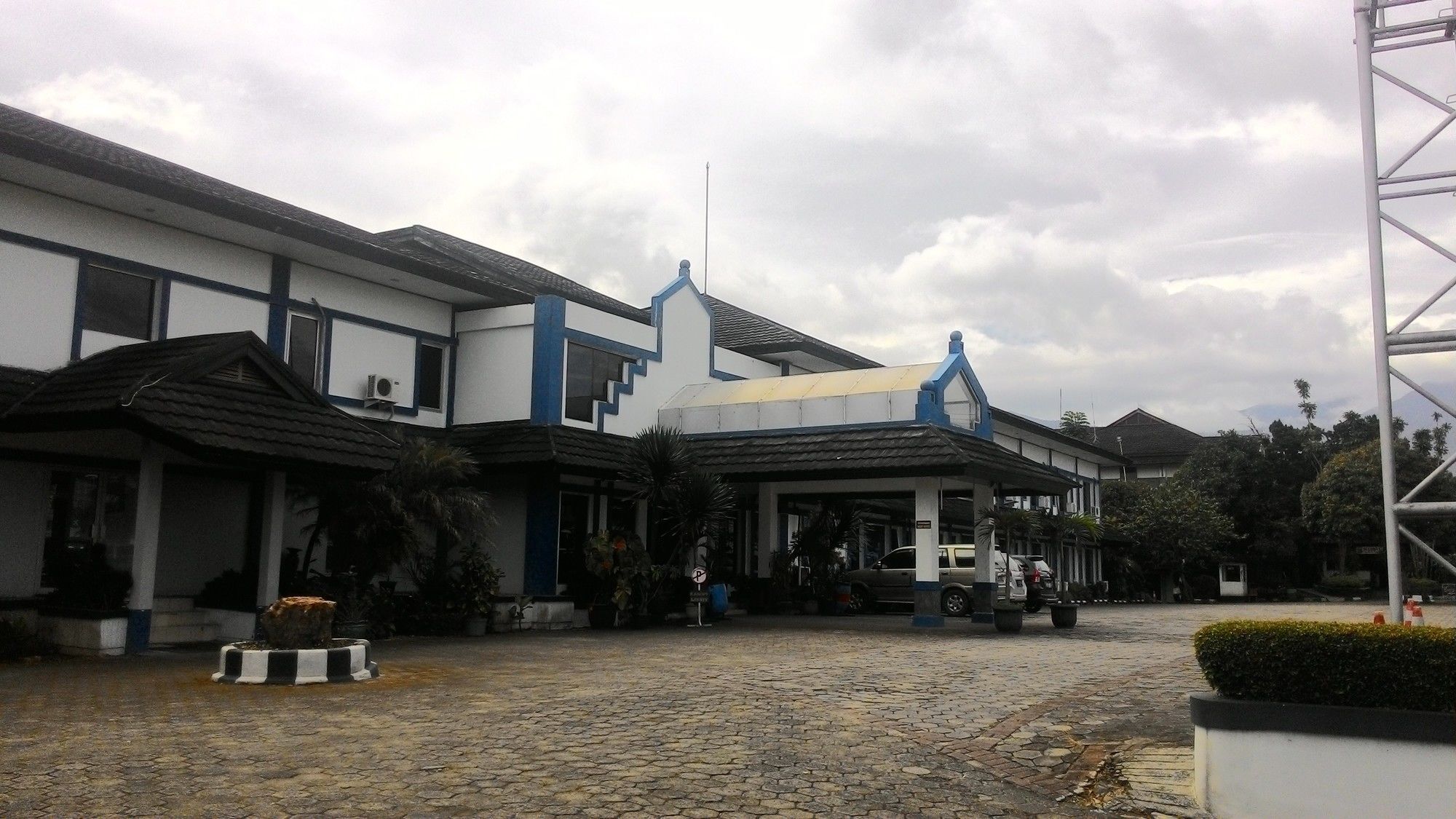 Hotel Parama Puncak Esterno foto