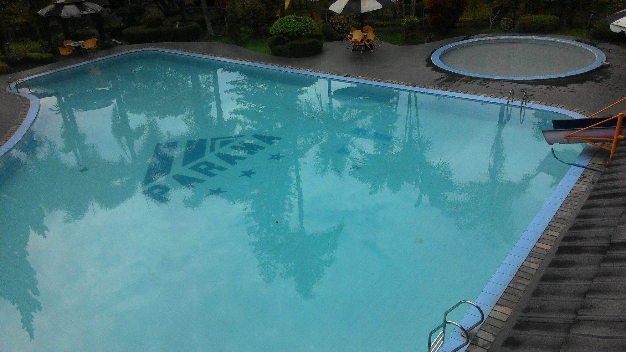 Hotel Parama Puncak Esterno foto